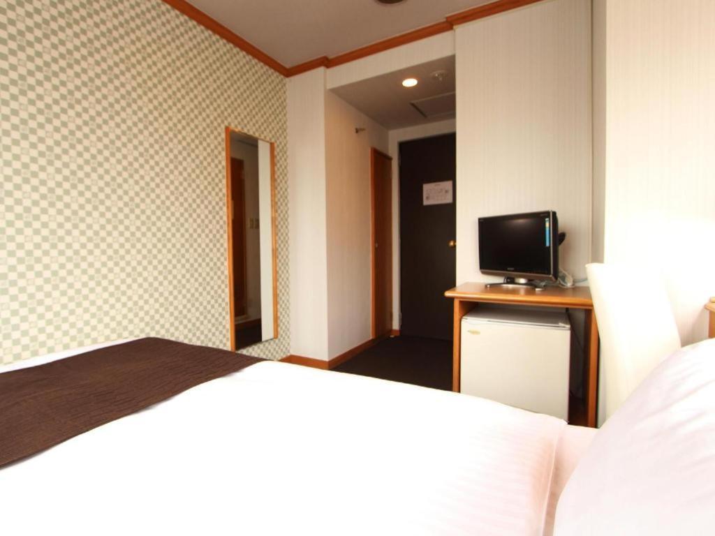 Hotel Livemax Budget Naha Tomarikou Εξωτερικό φωτογραφία