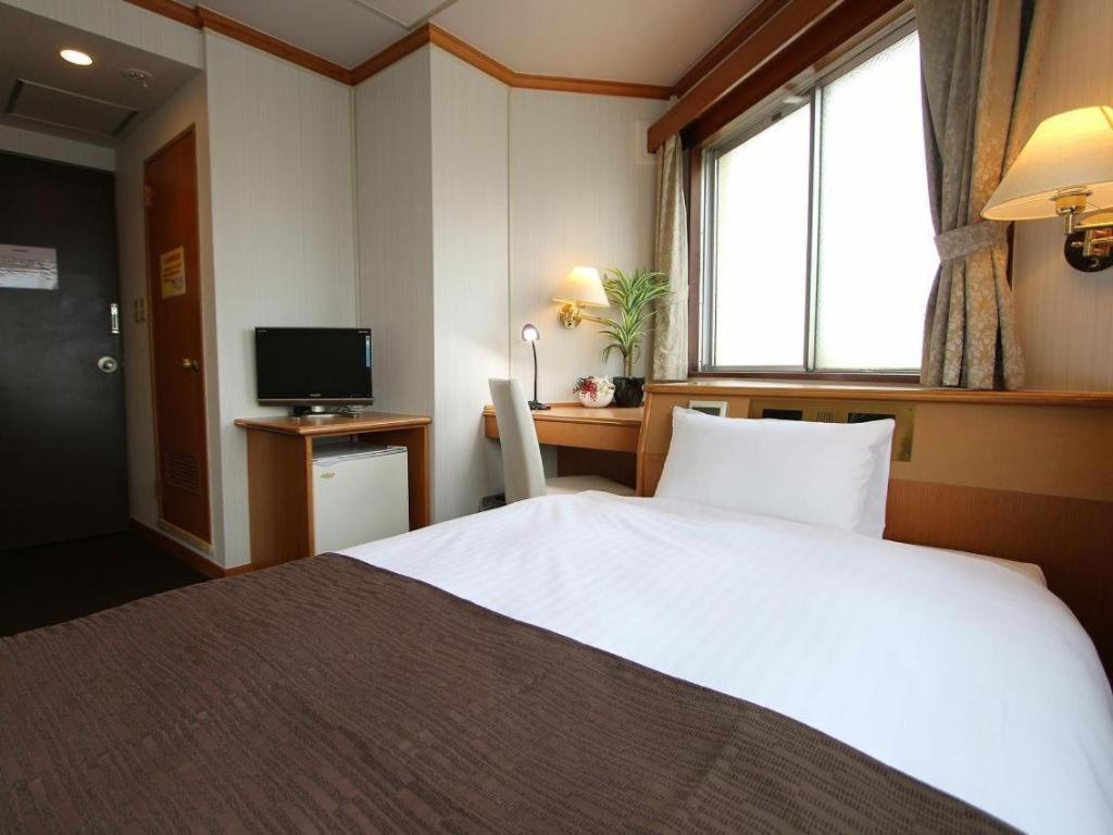 Hotel Livemax Budget Naha Tomarikou Εξωτερικό φωτογραφία