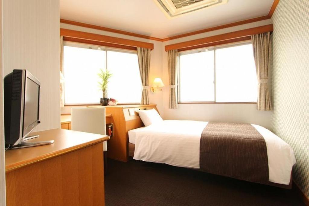 Hotel Livemax Budget Naha Tomarikou Εξωτερικό φωτογραφία