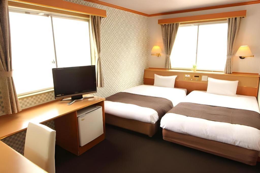 Hotel Livemax Budget Naha Tomarikou Εξωτερικό φωτογραφία