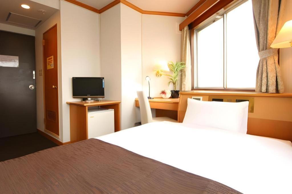 Hotel Livemax Budget Naha Tomarikou Εξωτερικό φωτογραφία