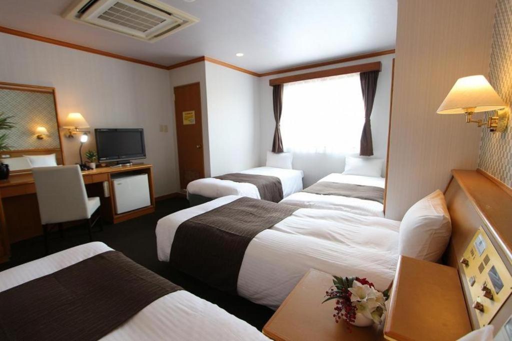 Hotel Livemax Budget Naha Tomarikou Εξωτερικό φωτογραφία
